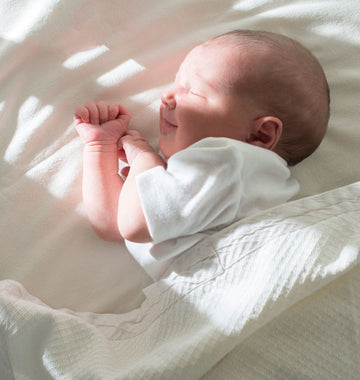 7 Weisheiten für gesunden, tiefen Babyschlaf