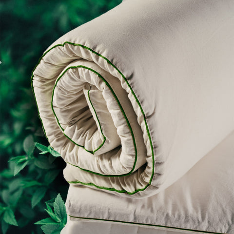 WiesenTopper® - Our bed topper with organic Mint & Lemon balm 1